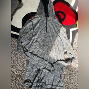 Under Armour Heat Gear Loose Running Jacket Ladies Size Small Gray Light Jacket